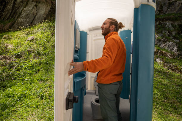 Porta potty delivery and setup in Walker, MI